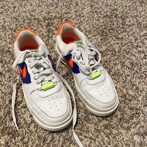 Nike Air Force 1 White Concord Crimson